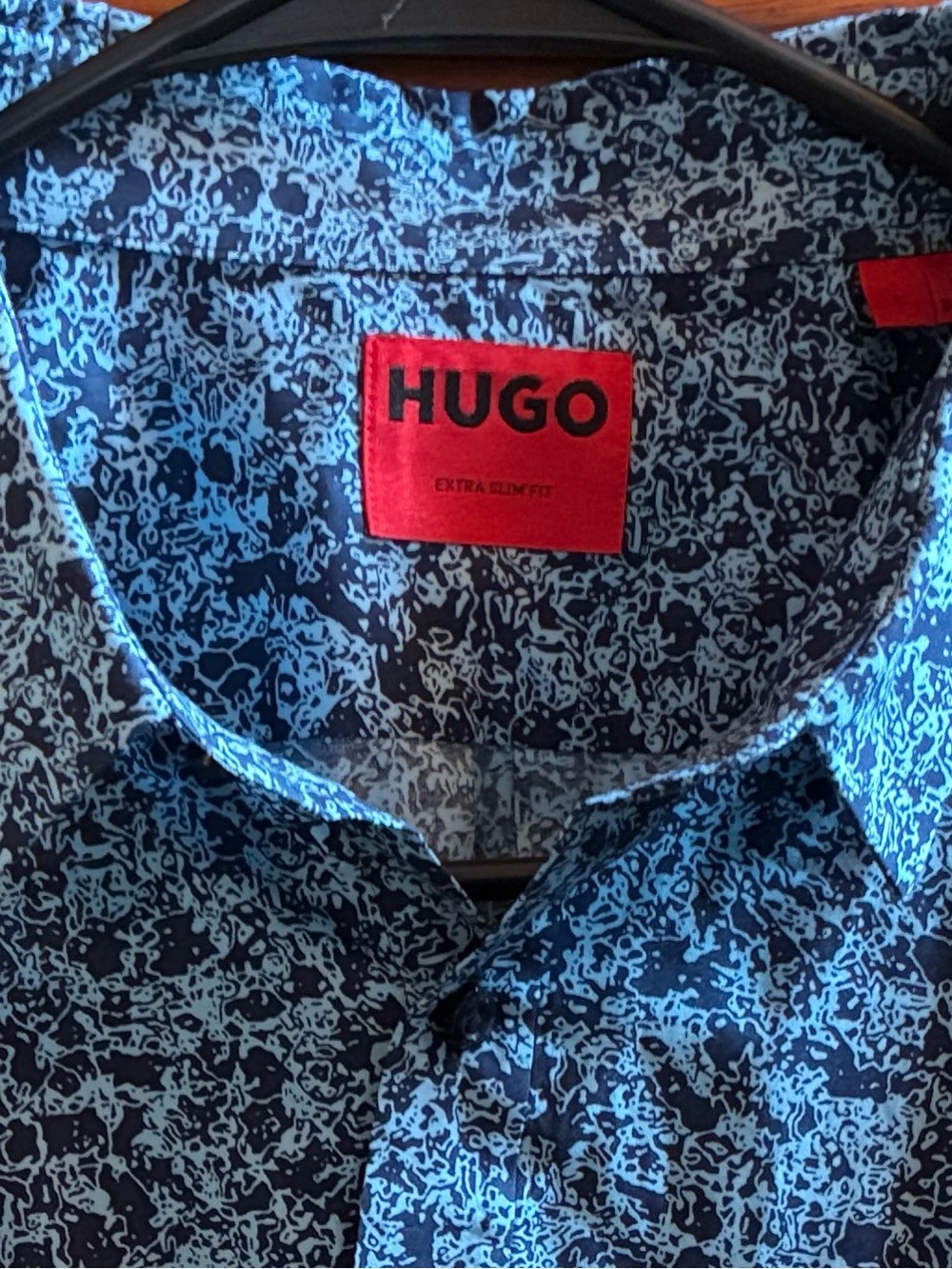 Hugo Boss Men's Navy and Light Blue Micro-Print Button-Down Shirt - Picture 2 of 5
